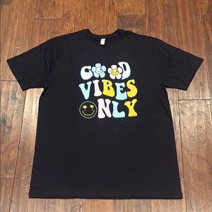 BRAND NEW! Black 'Good Vibes Only' Graphic T-Shirt